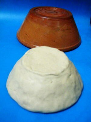 Миска из пластилина.